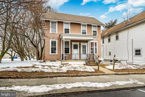 513 W 1st Ave, PARKESBURG, PA, 19365-1205 | Card Image