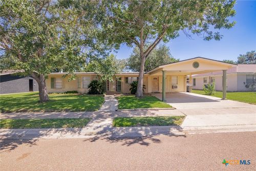1901 Bon Aire Ave, Victoria, TX, 77901-4200 | Card Image