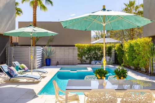 1056 Dane Dr, Palm Springs, CA, 92262 | Card Image