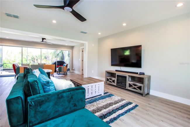 1057 Blue Heron Dr, House other with 2 bedrooms, 3 bathrooms and null parking in Sanibel FL | Image 21