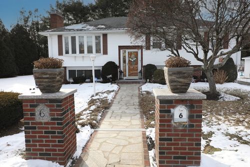 6 Randall Dr, Burlington, MA, 01803-4719 | Card Image