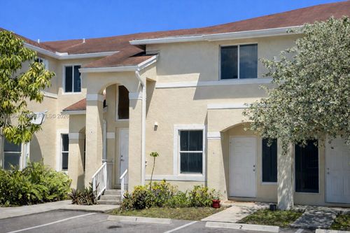 apt-4-835 Ne 212th Ter, Miami, FL, 33179-1164 | Card Image