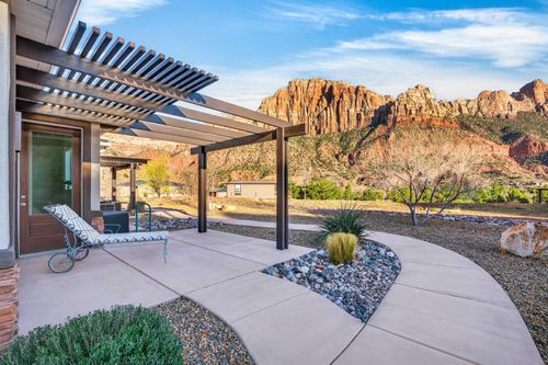 f-101 Trapper Cir, Springdale, UT, 84767-7800 | Card Image