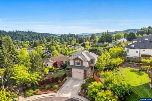 3110 Nw Swan Pl, Corvallis, OR, 97330-3377 | Card Image