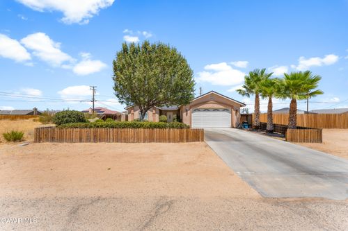 9037 Evelyn Avenue, California City, CA, 93505 | Card Image
