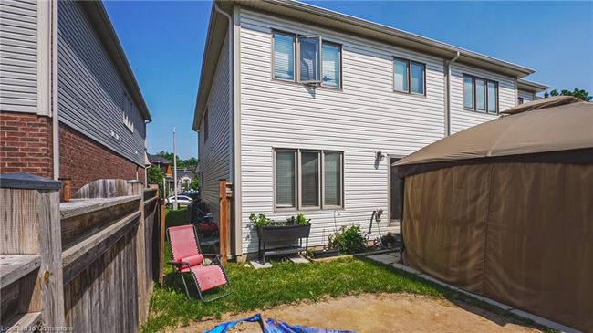 8258 Tulip Tree Dr, Townhouse with 3 bedrooms, 3 bathrooms and 2 parking in Niagara Falls ON | Image 17