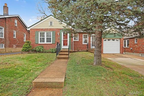 9024 Windom Ave, Overland, MO, 63114-4755 | Card Image