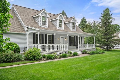 137 Summer St, Medway, MA, 02053-2132 | Card Image