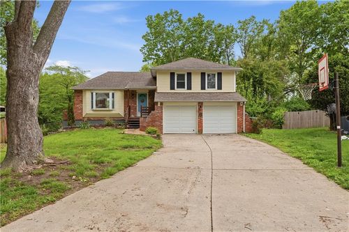 2904 Bedford Ct, Blue Springs, MO, 64015-2833 | Card Image