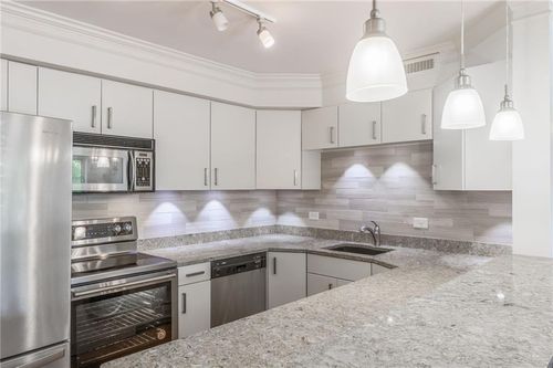 606-310 W 49th St, Kansas City, MO, 64112-3508 | Card Image