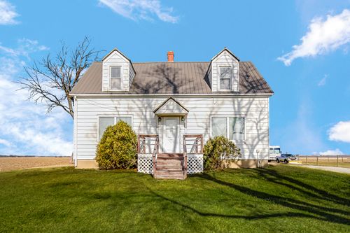 9825 E 11000n Rd, Grant Park, IL, 60940-5077 | Card Image