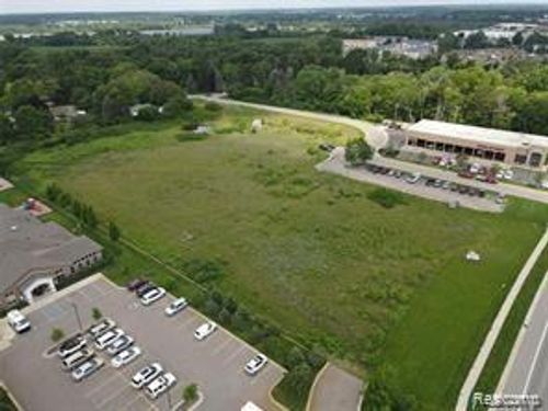 1048 S Lapeer Rd, Lapeer, MI, 48446-3037 | Card Image