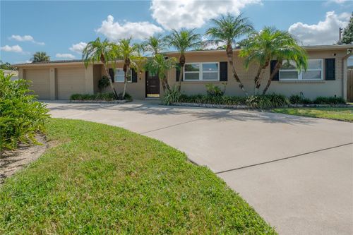 3935 W Eden Roc Cir, TAMPA, FL, 33634-7419 | Card Image