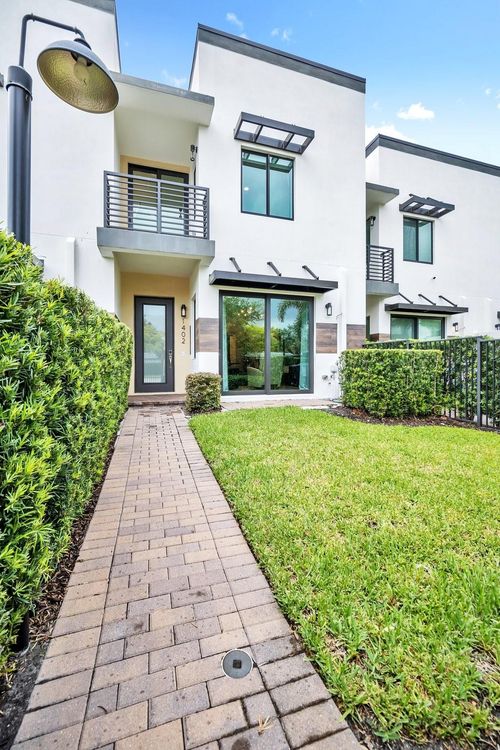 1402-1402 Sw 4th Ave, Fort Lauderdale, FL, 33315-1515 | Card Image