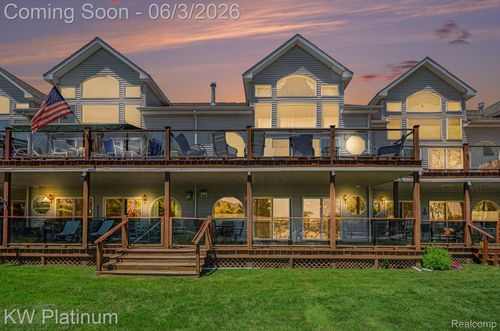 37860 Jefferson Ave, Harrison Township, MI, 48045-2699 | Card Image