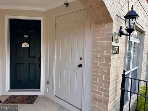 8013 Crescent Park Dr, GAINESVILLE, VA, 20155-1565 | Card Image