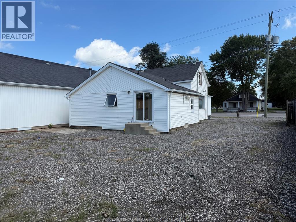 Commercial Lease in Tecumseh 3