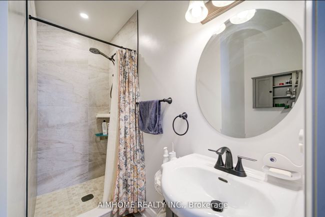 221 St Lawrence St, House other with 4 bedrooms, 3 bathrooms and 3 parking in Whitby ON | Image 19