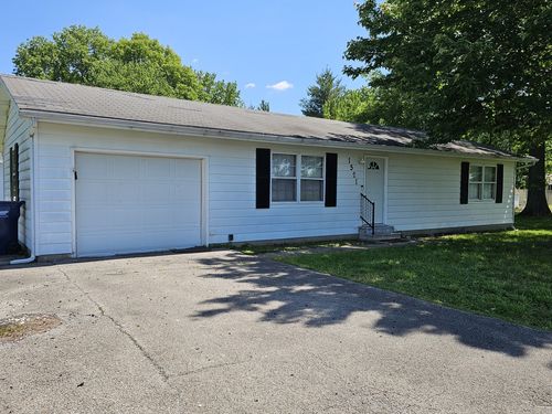 1521 Triangle St, Mount Vernon, IL, 62864-6046 | Card Image