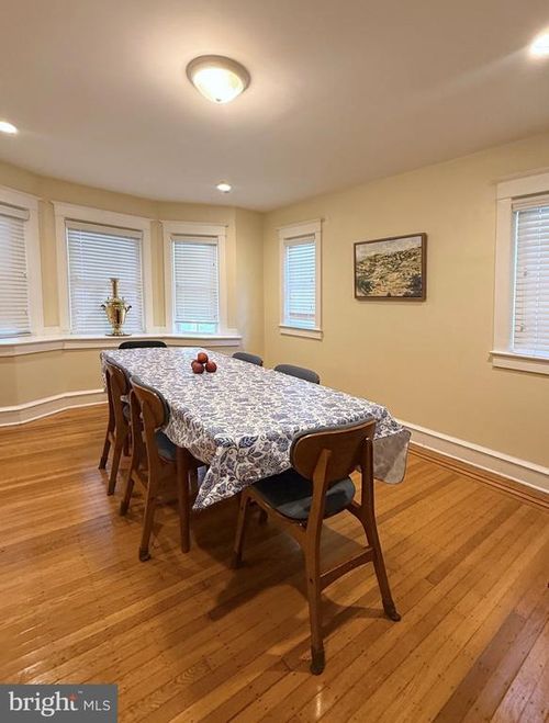 345 Trevor Ln, BALA CYNWYD, PA, 19004-2328 | Card Image