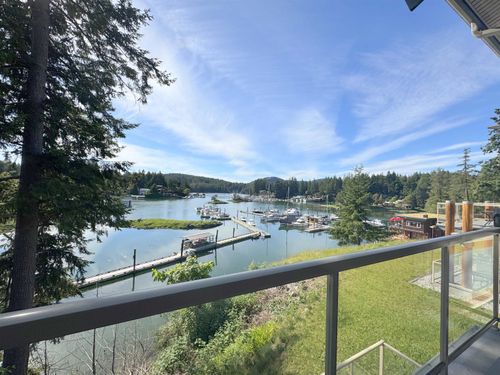 4c-12849 Lagoon Rd, Madeira Park, BC, V0N2H1 | Card Image