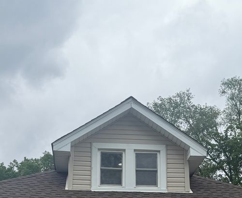 12424 S Carpenter St, Calumet Park, IL, 60827-6213 | Card Image