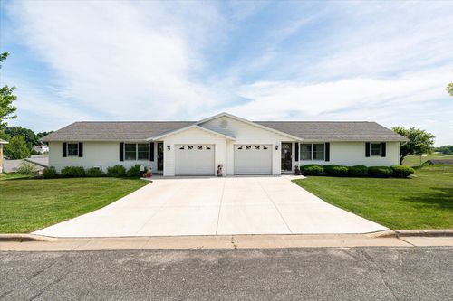 915 Rose St, CASHTON, WI, 54619-8068 | Card Image