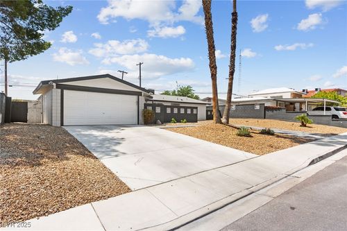 1531 Commanche Dr, Las Vegas, NV, 89169-3115 | Card Image