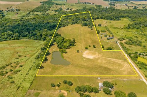 15239 Battle Rd, Beasley, TX, 77417 | Card Image