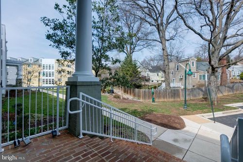 unit-202-4061 S Four Mile Run Dr, ARLINGTON, VA, 22204-5602 | Card Image