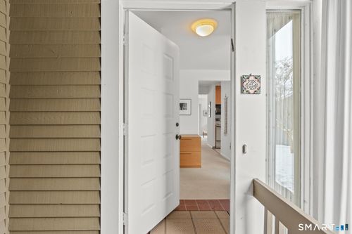 apt-1h-126 Hopmeadow St, Weatogue, CT, 06089-7904 | Card Image