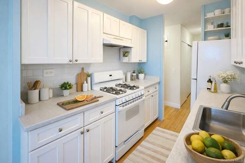 apt-18a-880 Boynton Ave, Bronx, NY, 10473-4626 | Card Image