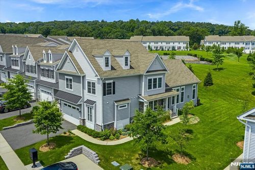 20 Juniper Ct, Cedar Grove, NJ, 07009-2315 | Card Image