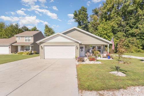 620 Daytona Dr, Sunman, IN, 47041-7141 | Card Image