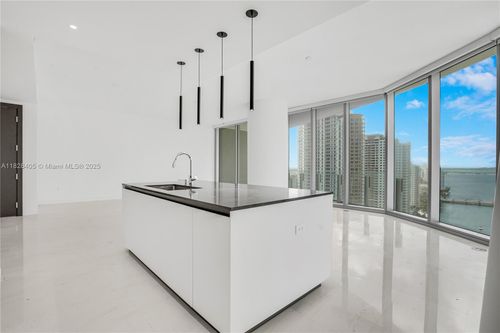 apt-2107-300 Biscayne Boulevard Way, Miami, FL, 33131-2289 | Card Image