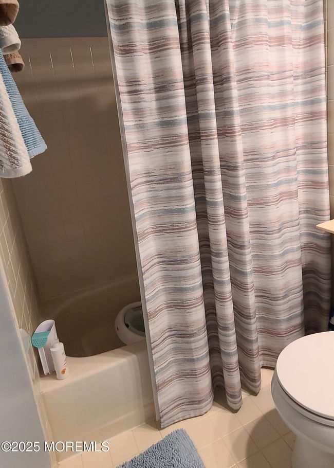 312 Towne Dr, Condo with 2 bedrooms, 2 bathrooms and 1 parking in Manalapan NJ | Image 25