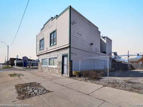 18550 W Warren Ave, Detroit, MI, 48228-3443 | Card Image
