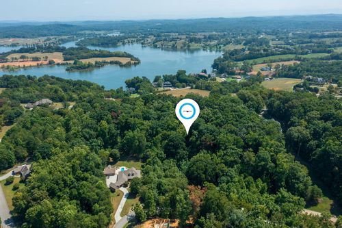 1417 Channel Oaks Dr, Louisville, TN, 37777 | Card Image