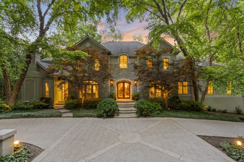 7 Breckenridge, Nashville, TN, 37215-5832 | Card Image