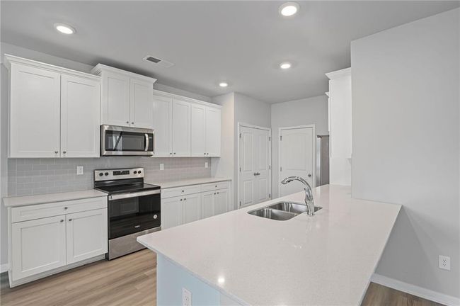 2106 Cadenza Circle, House other with 5 bedrooms, 3 bathrooms and null parking in Dacula GA | Image 17