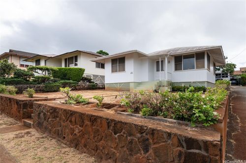 637 11th Avenue, Honolulu, HI, 96816 | Card Image