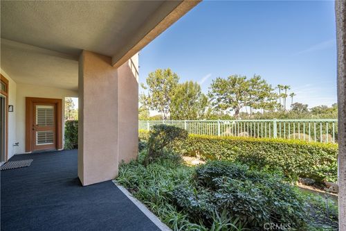 320 Villa Point Dr, Newport Beach, CA, 92660-6217 | Card Image