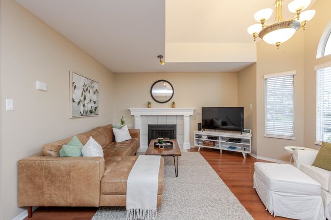 1350 Sutherland Ave, House other with 5 bedrooms, 3 bathrooms and 4 parking in Port Coquitlam BC | Image 5
