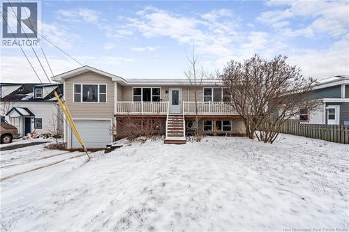 40 Winter St, Shediac, NB, E4P2Y2 | Card Image