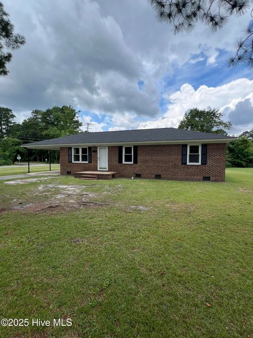 1001 Able St, Elizabethtown, NC, 28337-8903 | Card Image