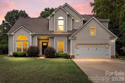 123 Southhaven Dr, Mooresville, NC, 28117-7563 | Card Image