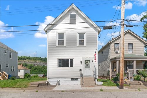 726 Orchard St, Carnegie, PA, 15106-3438 | Card Image