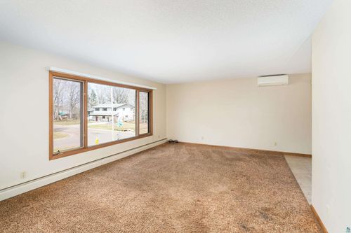 330 E Faribault St, Duluth, MN, 55803-1839 | Card Image