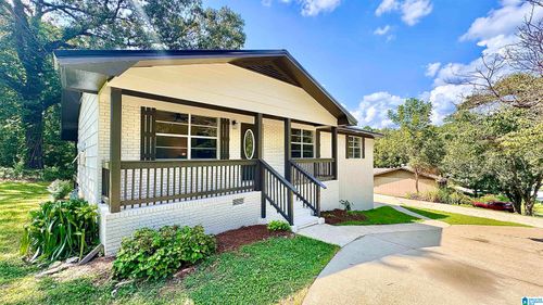 136 Southmoor Cir, OXFORD, AL, 36203-3732 | Card Image