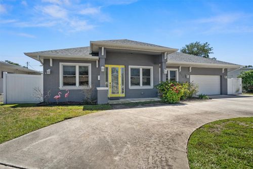 820 50th Avenue S, St Petersburg, FL, 33705 | Card Image